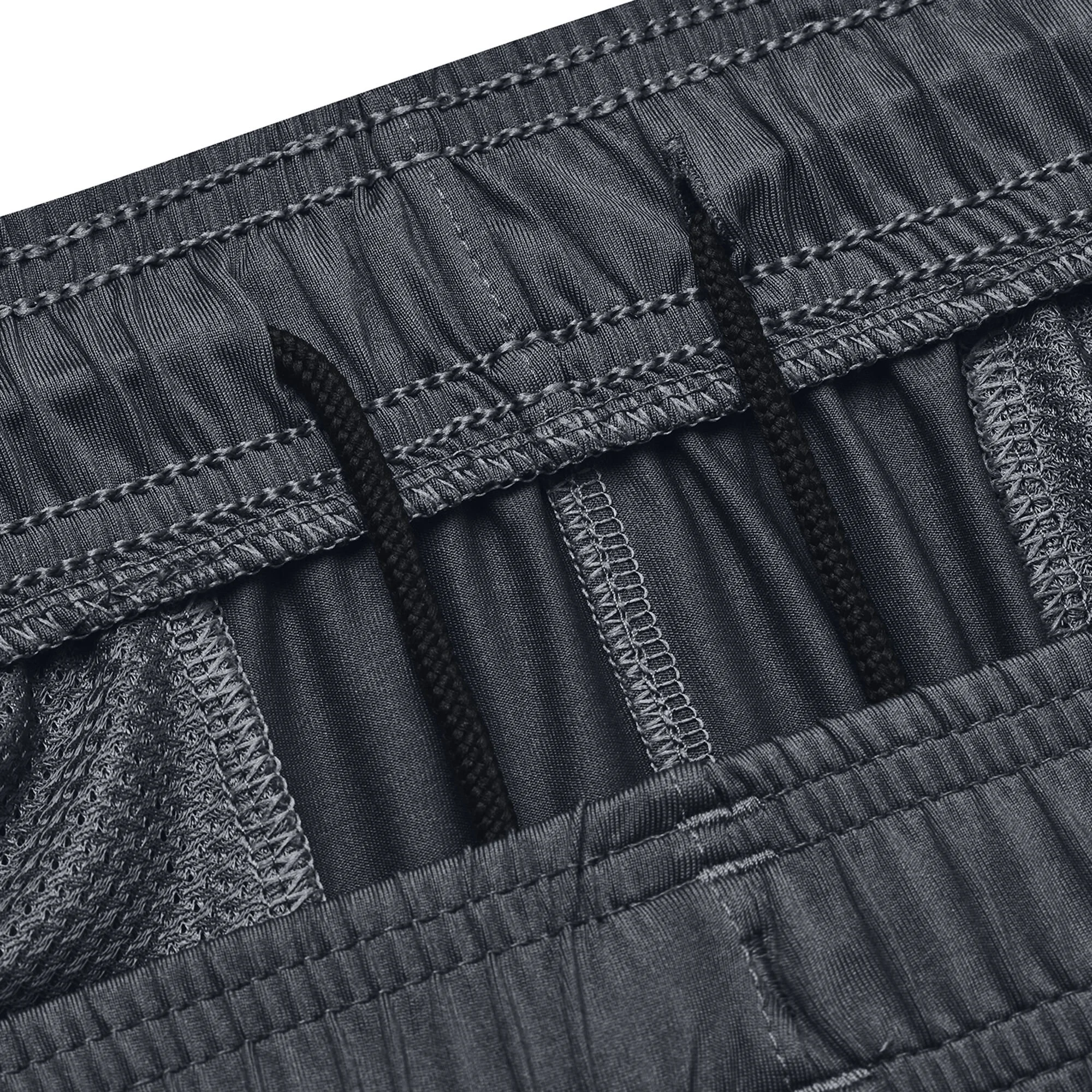 Under Armour Tech Vent Pantaloncini Uomini - Grigio Scuro, Nero - immagine 6