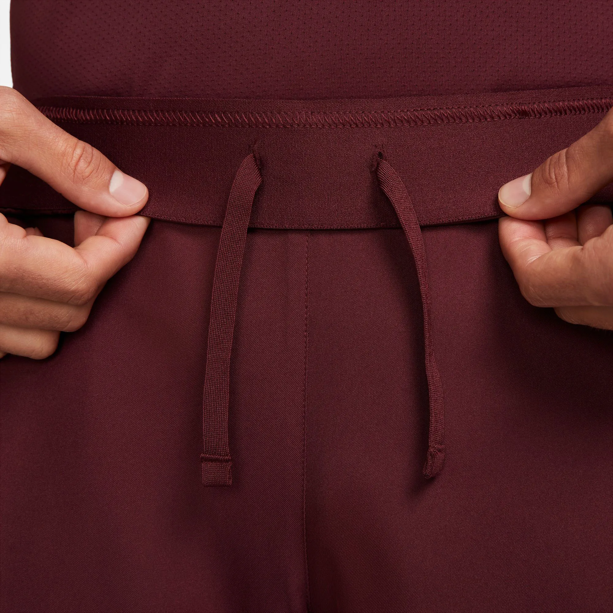 Nike Dri-Fit Court 9in Pantaloncini Uomini - Rosso Scuro - immagine 9